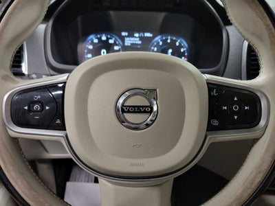 2017 Volvo XC90 T6 Momentum