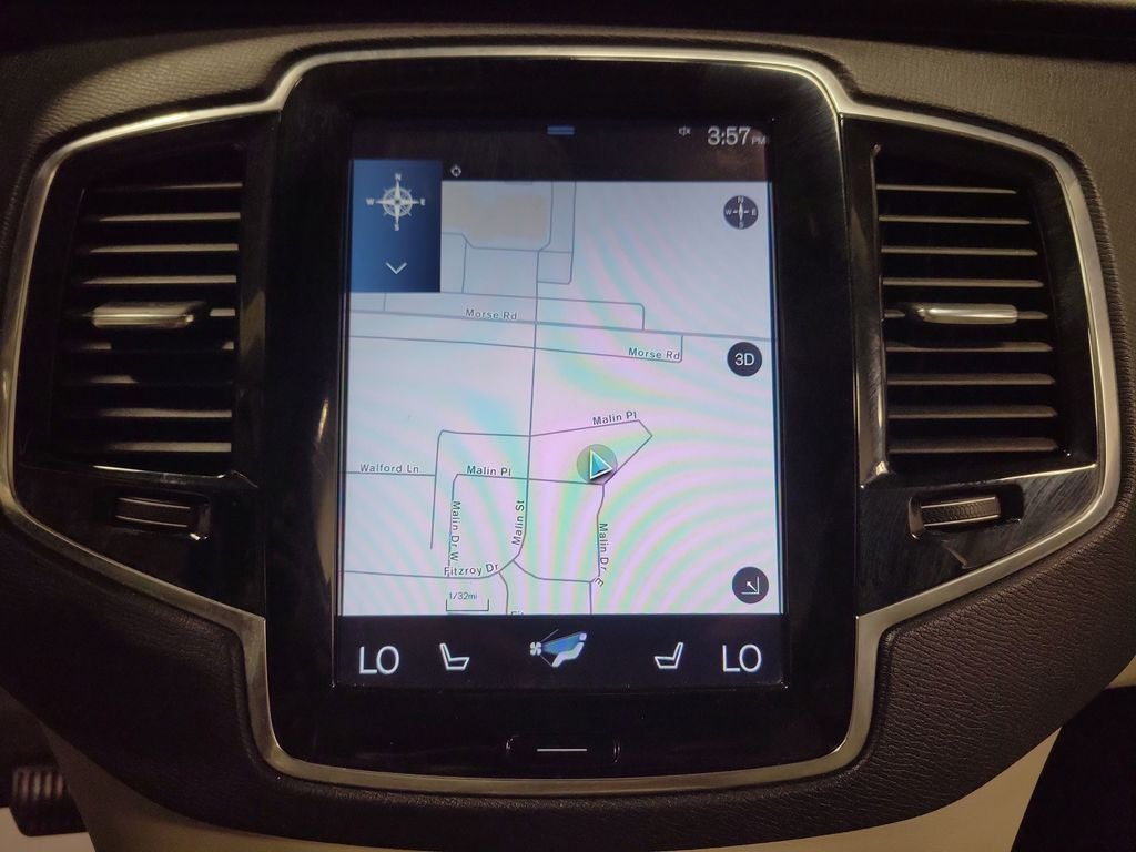 2017 Volvo XC90 T6 Momentum