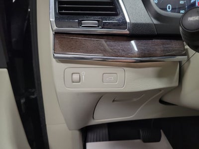 2017 Volvo XC90 T6 Momentum