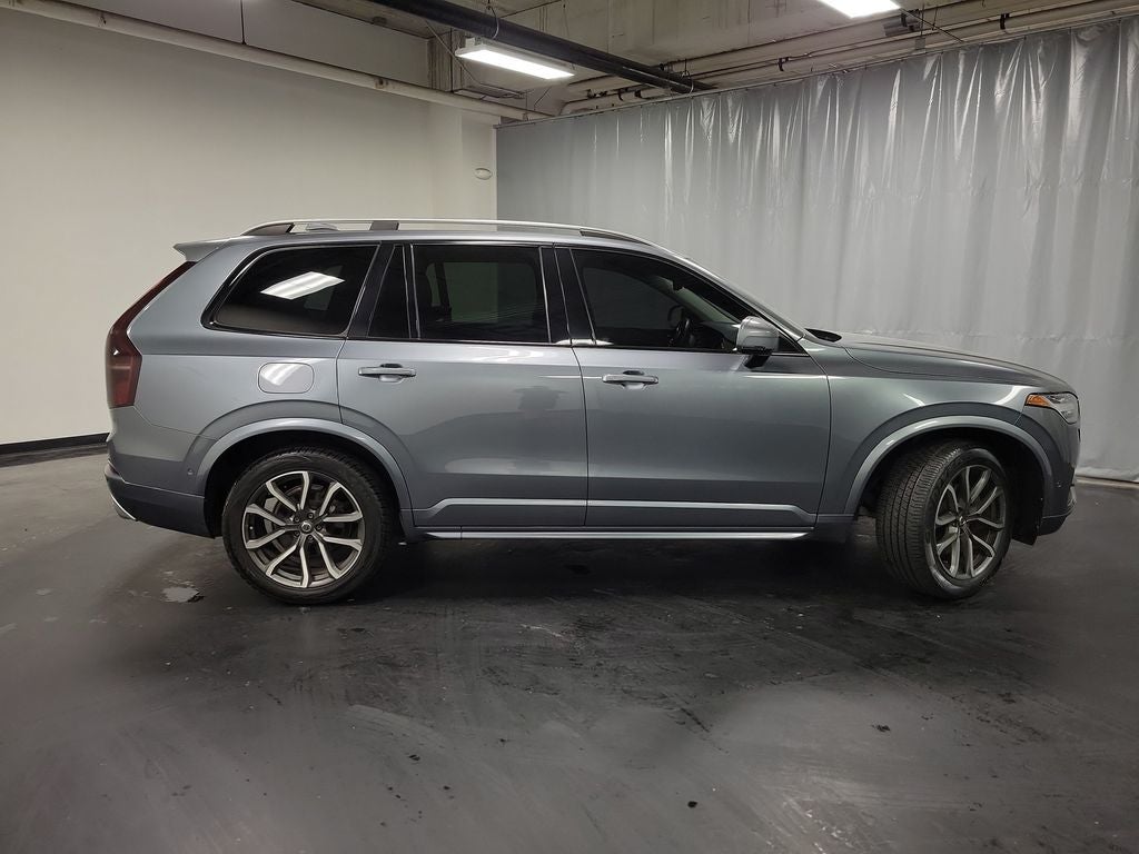 2017 Volvo XC90 T6 Momentum