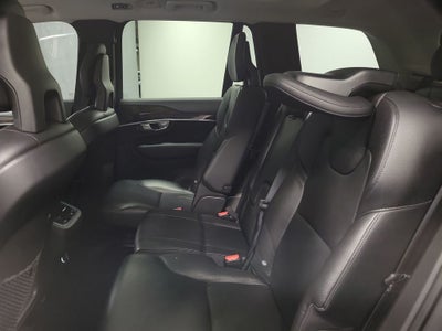 2017 Volvo XC90 T6 Momentum