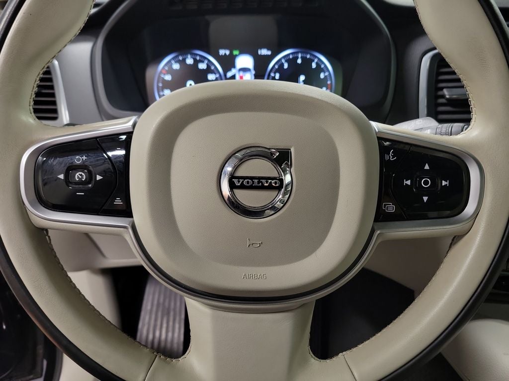 2019 Volvo XC90 T6 Momentum