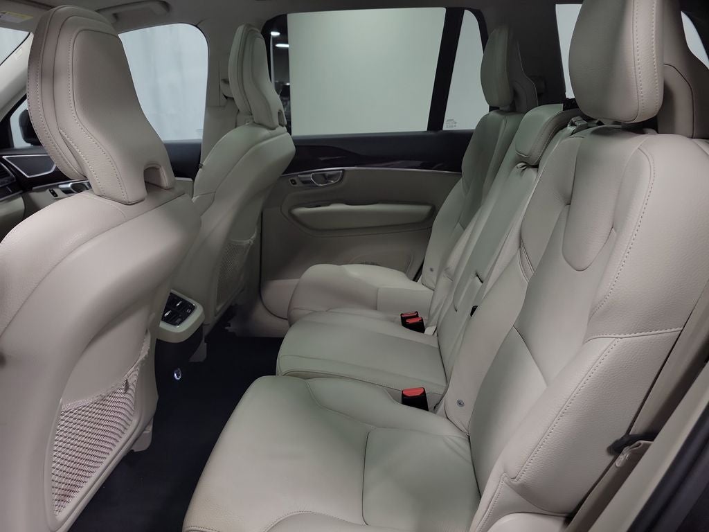 2019 Volvo XC90 T6 Momentum