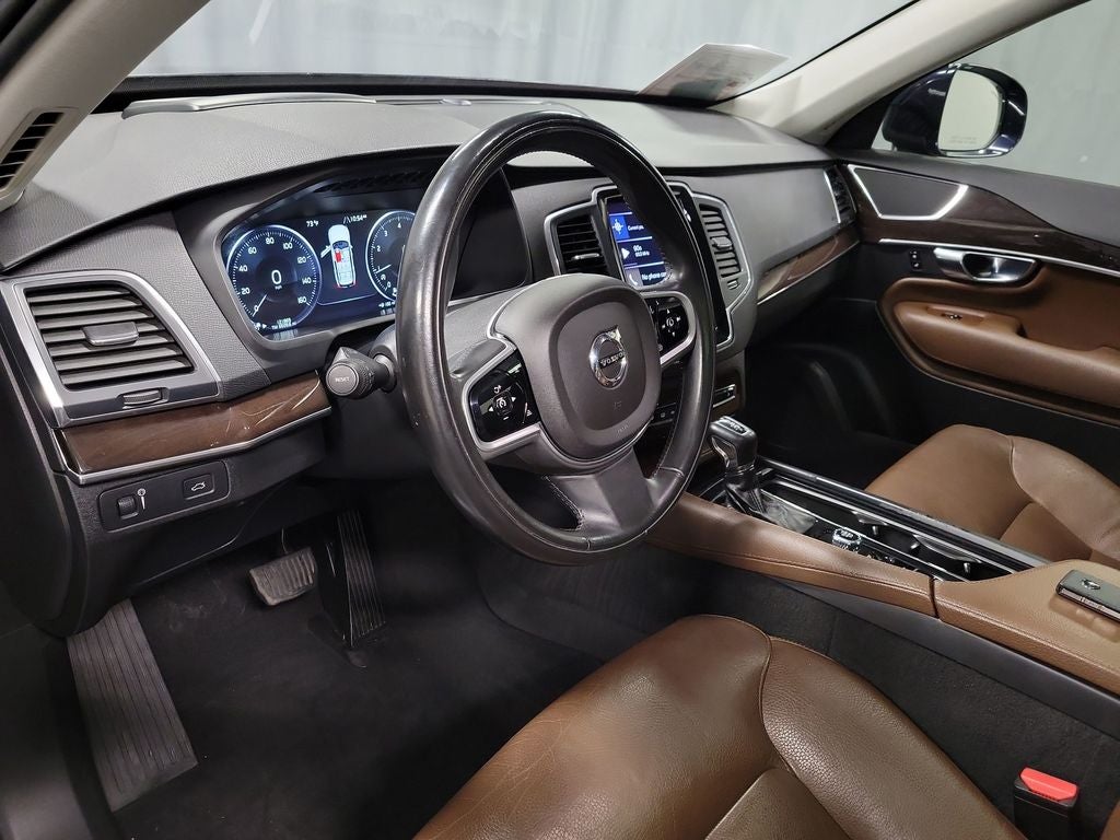 2019 Volvo XC90 T6 Momentum