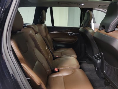 2019 Volvo XC90 T6 Momentum