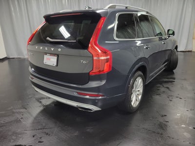 2016 Volvo XC90 T6 Momentum