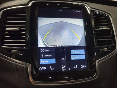 2016 Volvo XC90 T6 Momentum