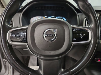 2018 Volvo XC90 T6 Momentum