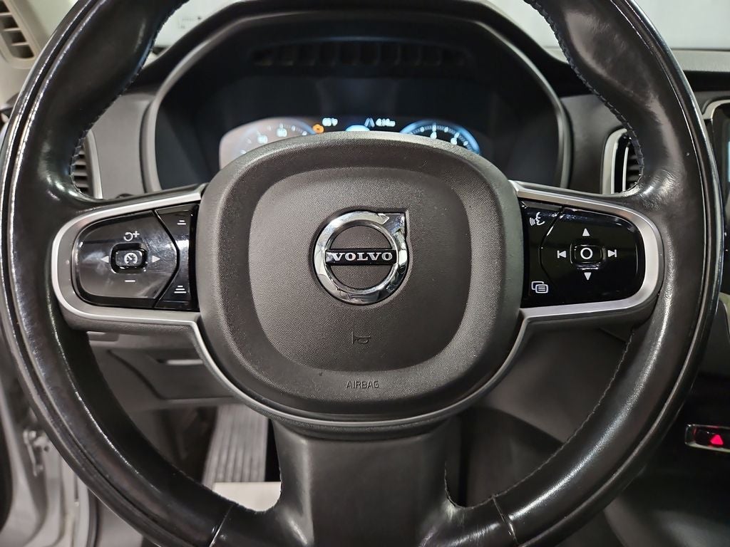 2018 Volvo XC90 T6 Momentum