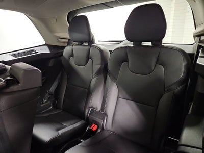 2018 Volvo XC90 T6 Momentum