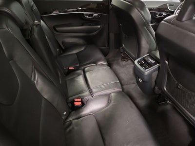 2018 Volvo XC90 T6 Momentum