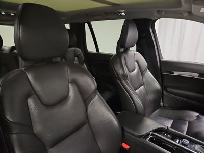 2018 Volvo XC90 T6 Momentum