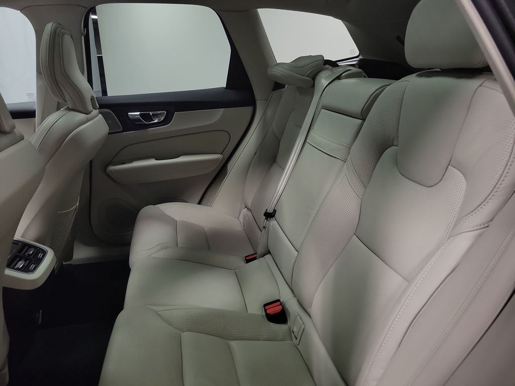 2021 Volvo XC60 T6 Inscription
