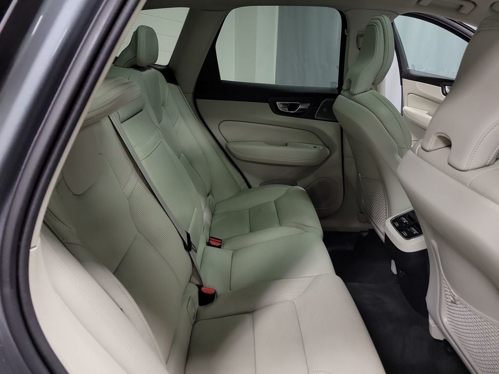 2021 Volvo XC60 T6 Inscription