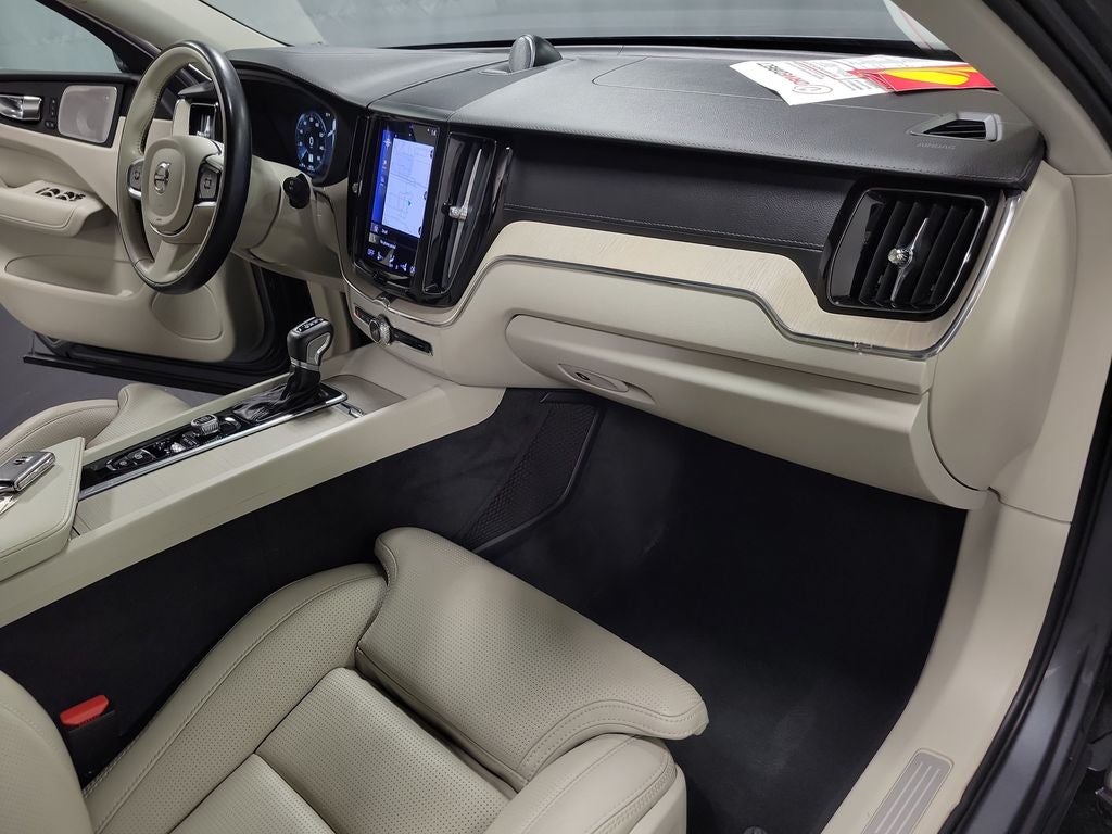 2021 Volvo XC60 T6 Inscription