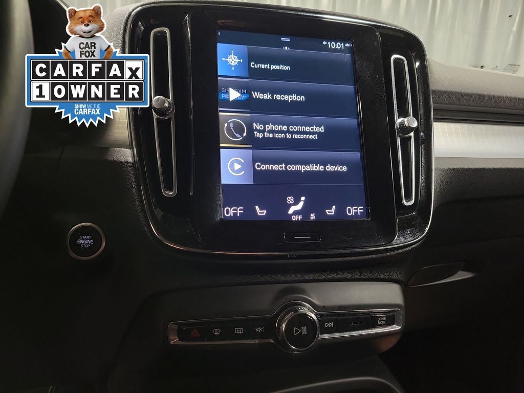 2022 Volvo XC40 Momentum