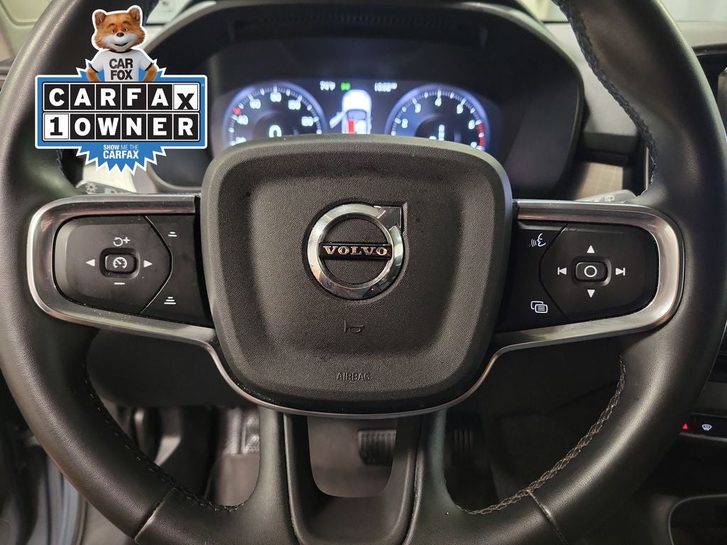 2022 Volvo XC40 Momentum