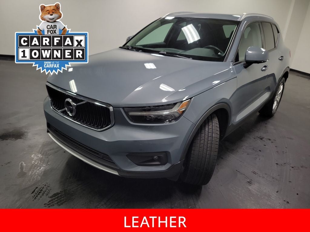 2022 Volvo XC40 Momentum