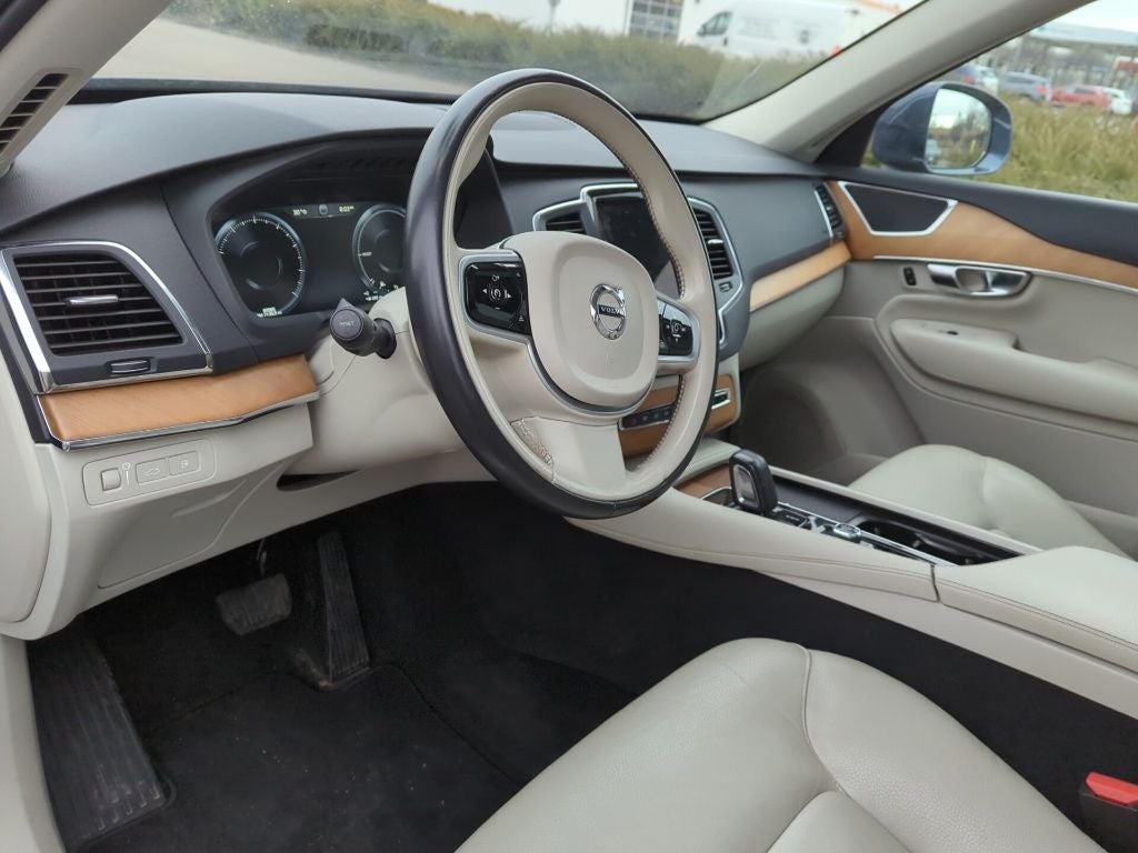 2021 Volvo XC90 Recharge Plug-In Hybrid T8 Inscription Expression 7 Passenger