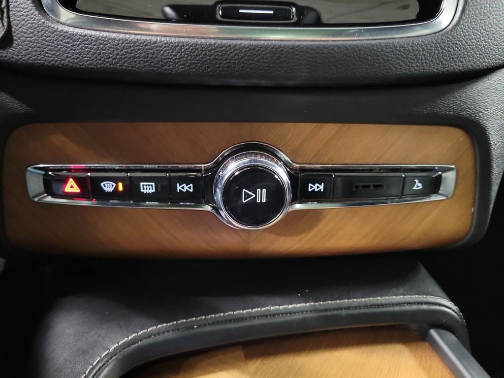 2018 Volvo XC90 Hybrid T8 Inscription