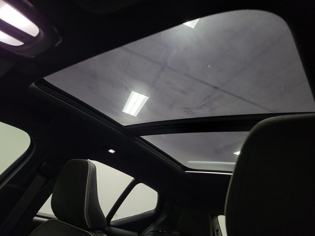 2021 Volvo XC40 Recharge Pure Electric P8