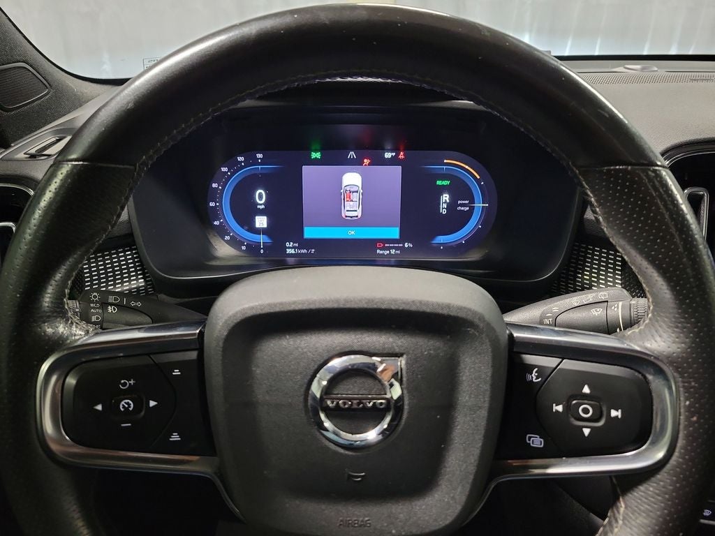 2021 Volvo XC40 Recharge Pure Electric P8