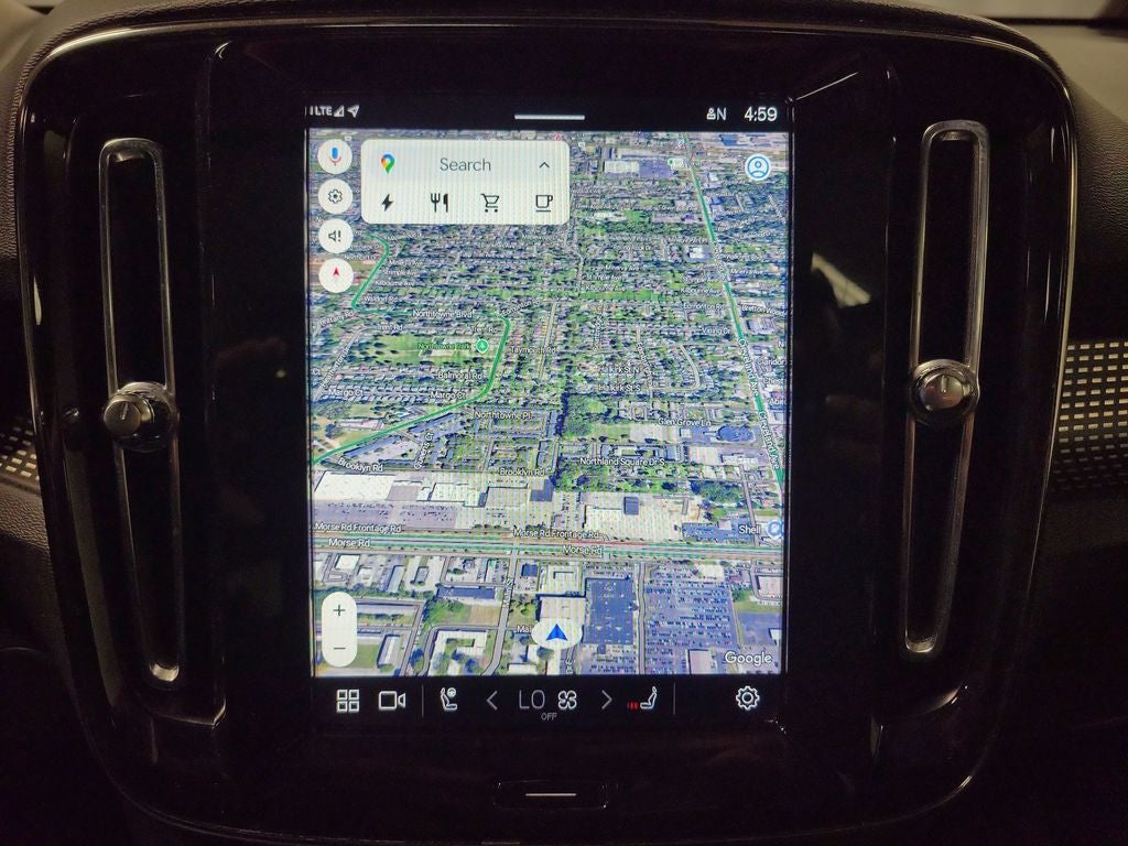 2021 Volvo XC40 Recharge Pure Electric P8