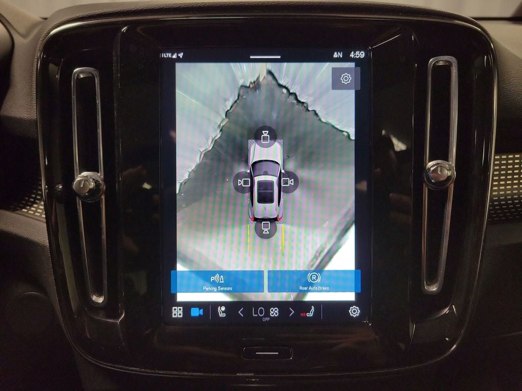 2021 Volvo XC40 Recharge Pure Electric P8