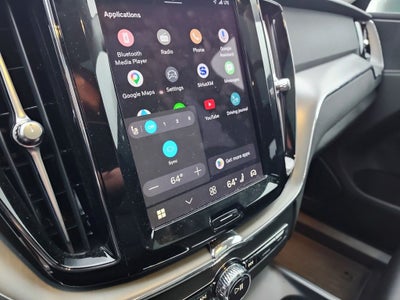 2023 Volvo XC60 Recharge Plug-In Hybrid T8 Core Bright Theme