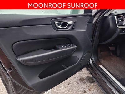 2023 Volvo XC60 Recharge Plug-In Hybrid T8 Core Bright Theme