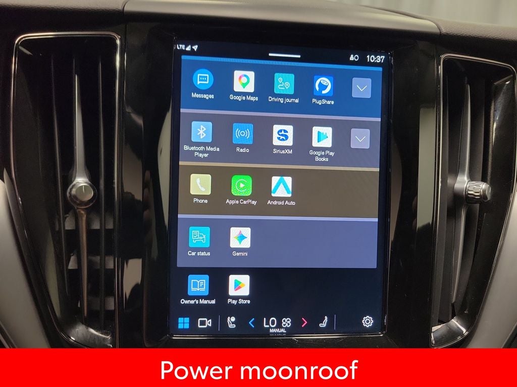 2024 Volvo XC60 Recharge Plug-In Hybrid T8 Plus Dark Theme