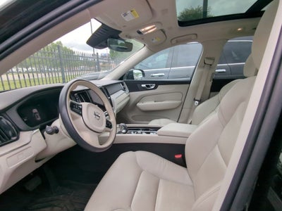 2023 Volvo XC60 B5 Plus Bright Theme