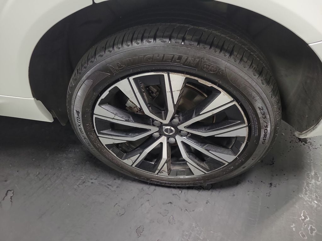 2023 Volvo XC60 B5 Core