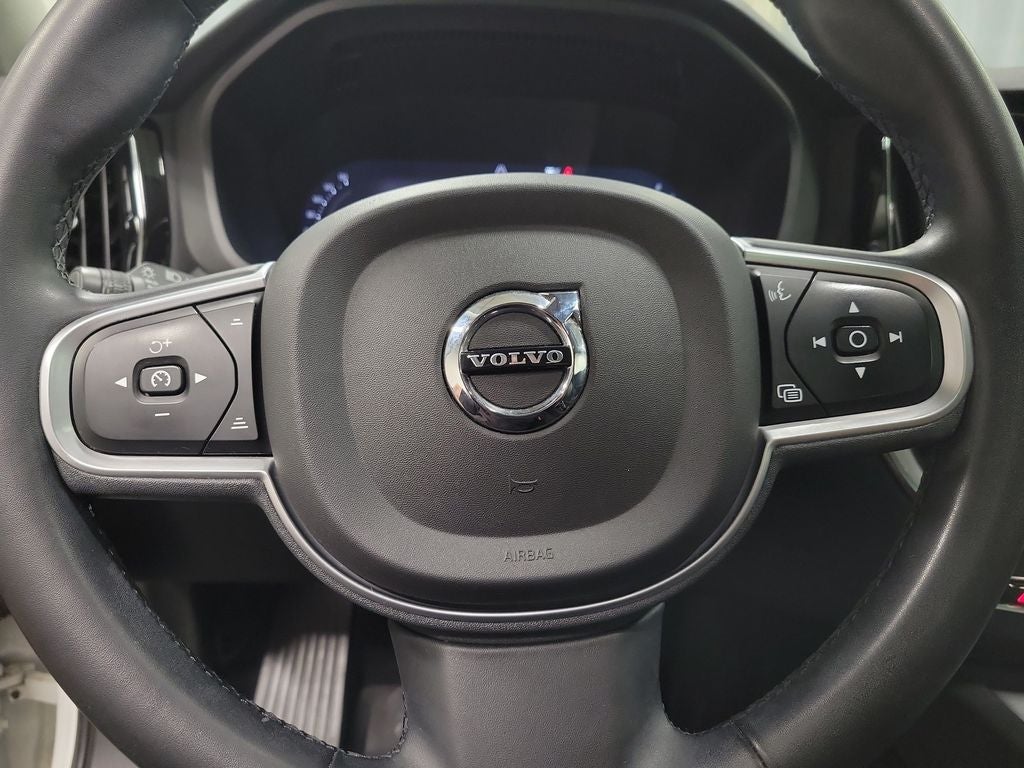 2023 Volvo XC60 B5 Core
