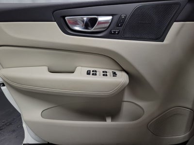 2022 Volvo XC60 B5 Inscription