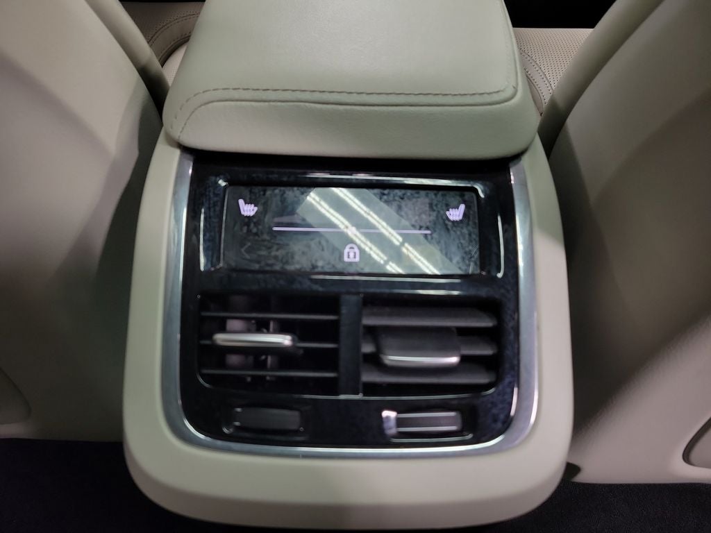 2022 Volvo XC60 B5 Inscription