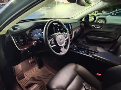 2024 Volvo XC60 B5 Plus Dark Theme