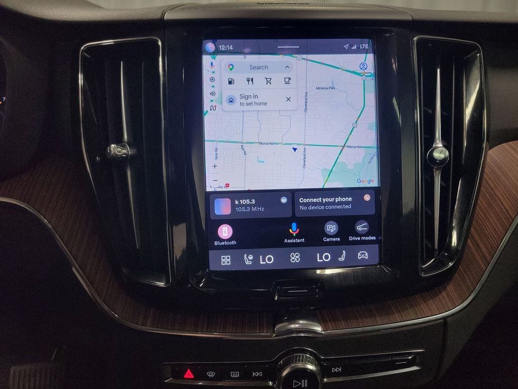 2023 Volvo XC60 B5 Plus Bright Theme
