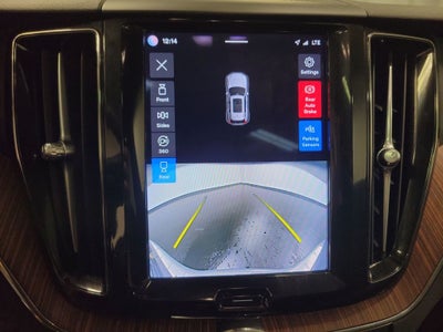 2023 Volvo XC60 B5 Plus Bright Theme
