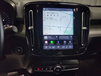 2024 Volvo XC40 B5 Plus Bright Theme