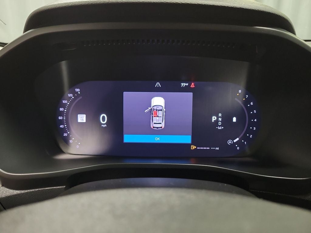 2024 Volvo XC40 B5 Plus Bright Theme