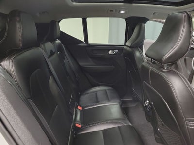 2024 Volvo XC40 B5 Plus Bright Theme