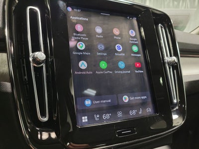 2023 Volvo XC40 B5 Plus Bright Theme
