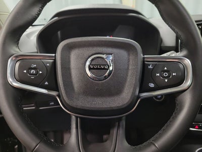 2023 Volvo XC40 B5 Plus Bright Theme