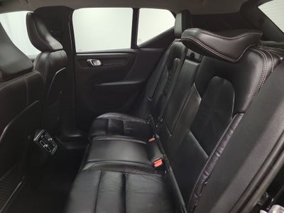 2023 Volvo XC40 B5 Plus Bright Theme