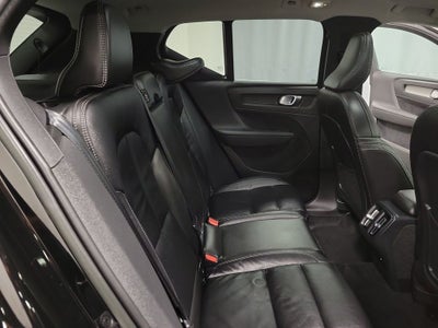2023 Volvo XC40 B5 Plus Bright Theme