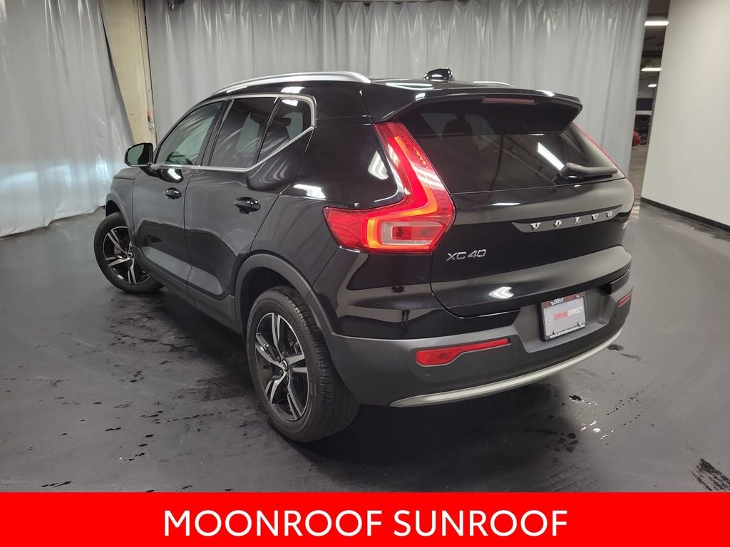 2023 Volvo XC40 B5 Plus Bright Theme