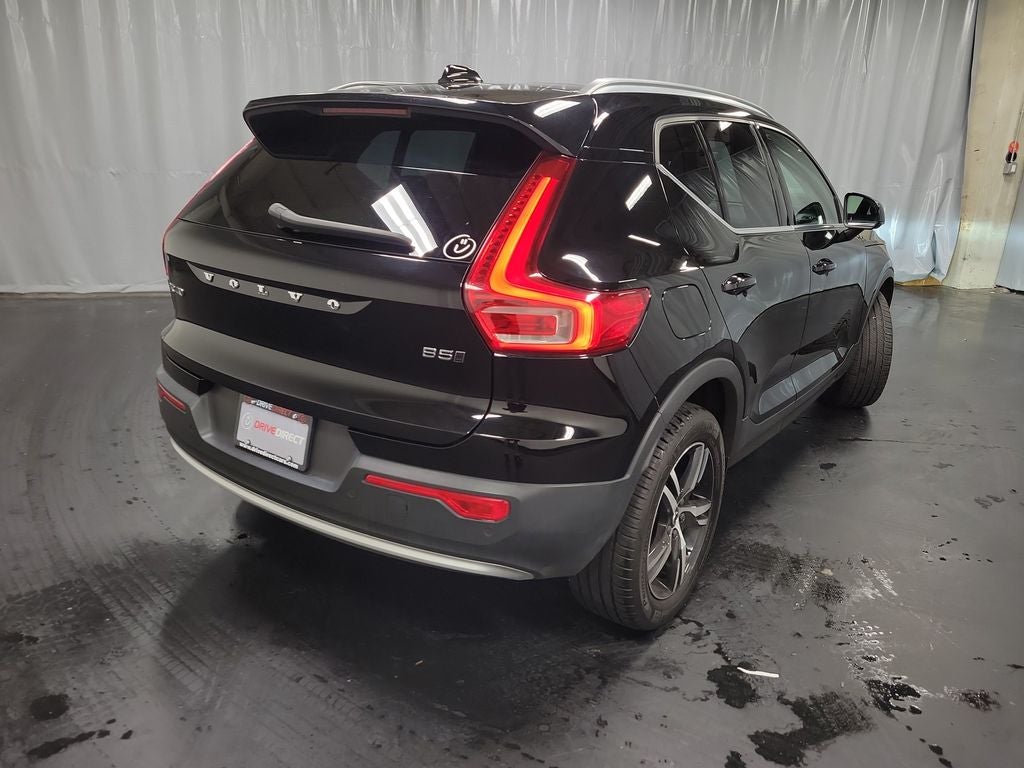 2023 Volvo XC40 B5 Plus Bright Theme